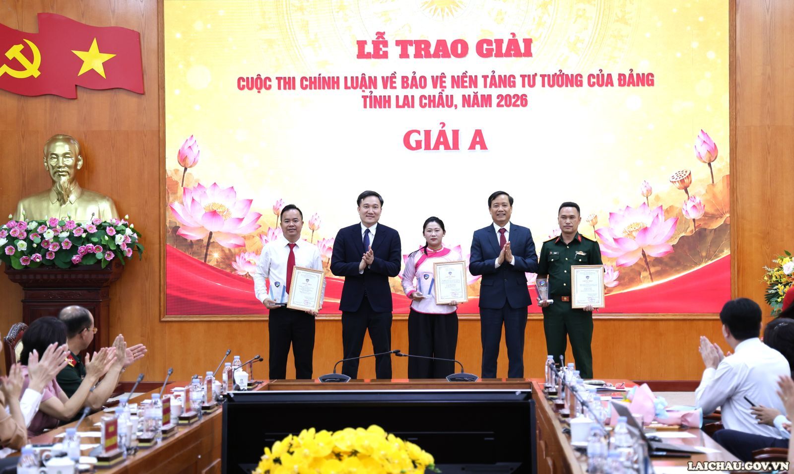 Lai Châu: Vinh danh các tập thể, tác giả, nhóm tác giả tại Lễ trao giải Cuộc thi Chính luận về bảo vệ nền tảng tư tưởng của Đảng, năm 2026