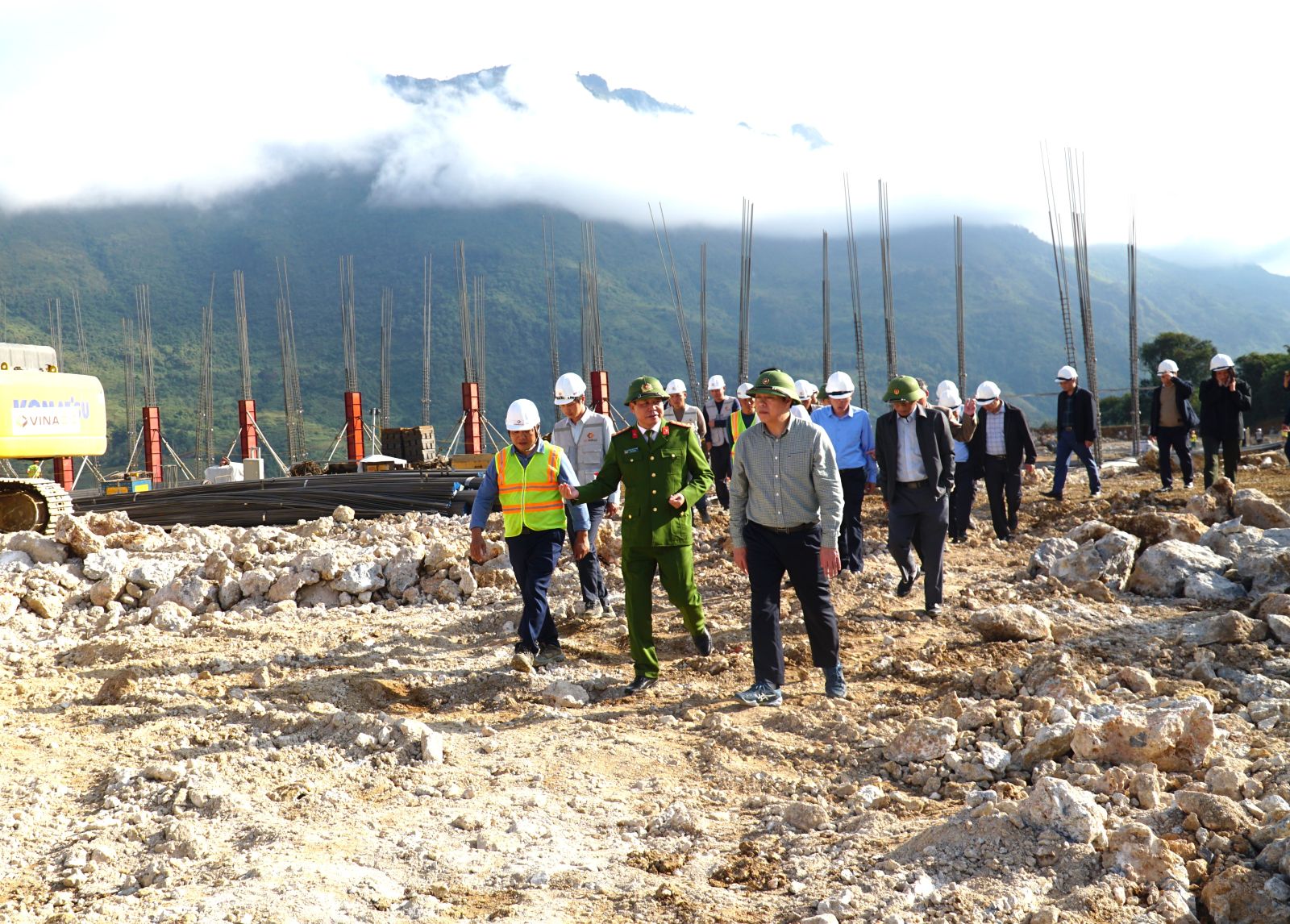 Lãnh đạo UBND tỉnh kiểm tra tiến độ Dự án Trường Phổ thông Nội trú liên cấp Tiểu học và Trung học cơ sở xã Pa Tần