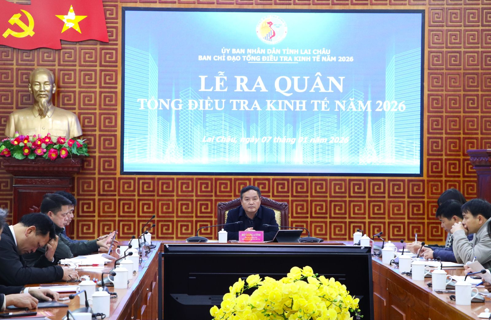 Phó Chủ tịch UBND tỉnh Giàng A Tính chủ trì Lễ ra quân Tổng điều tra kinh tế năm 2026