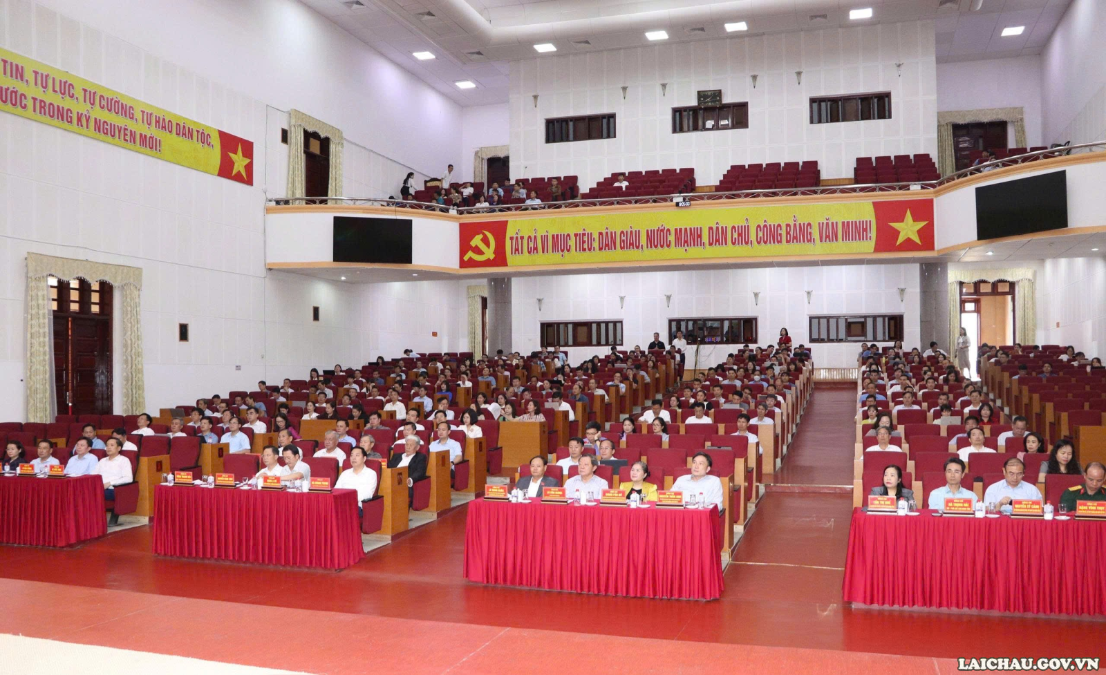 Hội nghị toàn quốc nghiên cứu, học tập, quán triệt và triển khai thực hiện Nghị quyết Hội nghị lần thứ ba Ban Chấp hành Trung ương Đảng khóa XIV