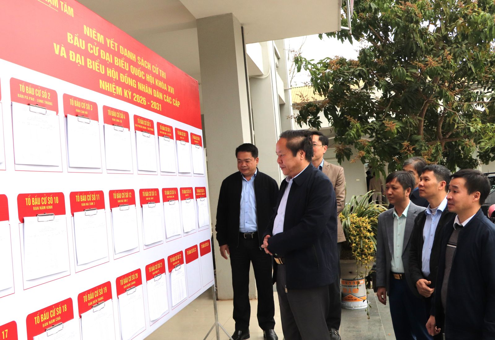 Đoàn kiểm tra số 2 Ủy ban bầu cử tỉnh kiểm tra tại các xã: Nậm Tăm, Pu Sam Cáp, Nậm Mạ, Nậm Cuổi