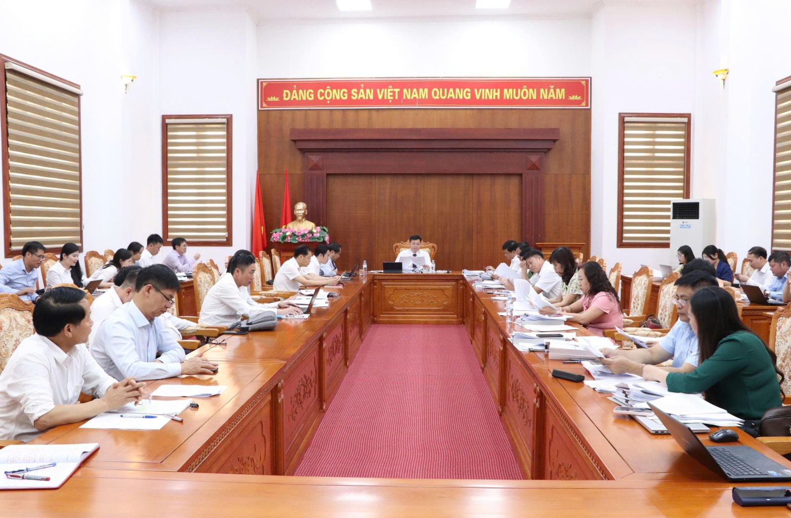 Thảo luận tại tổ: Thống nhất cao với các nội dung được trình tại Kỳ họp