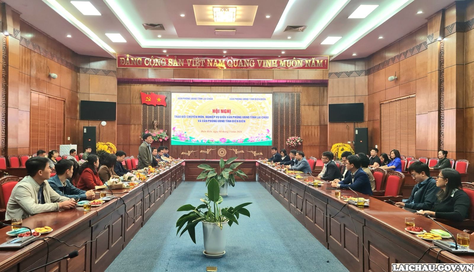 Hội nghị trao đổi chuyên môn, nghiệp vụ giữa Văn phòng UBND tỉnh Lai Châu và Văn phòng UBND tỉnh Điện Biên